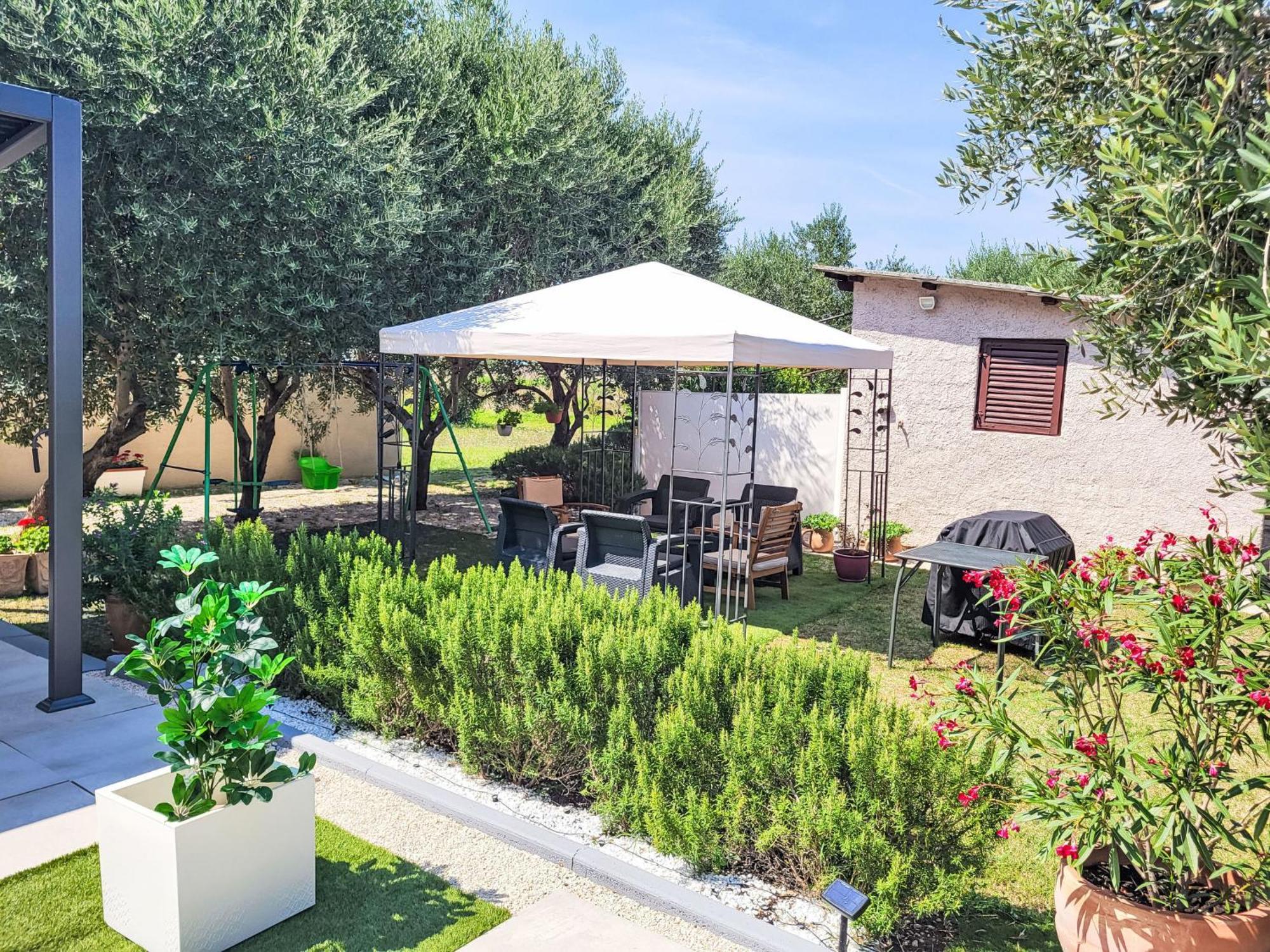 Holiday Home Ive By Interhome เพทรอซาเน ภายนอก รูปภาพ