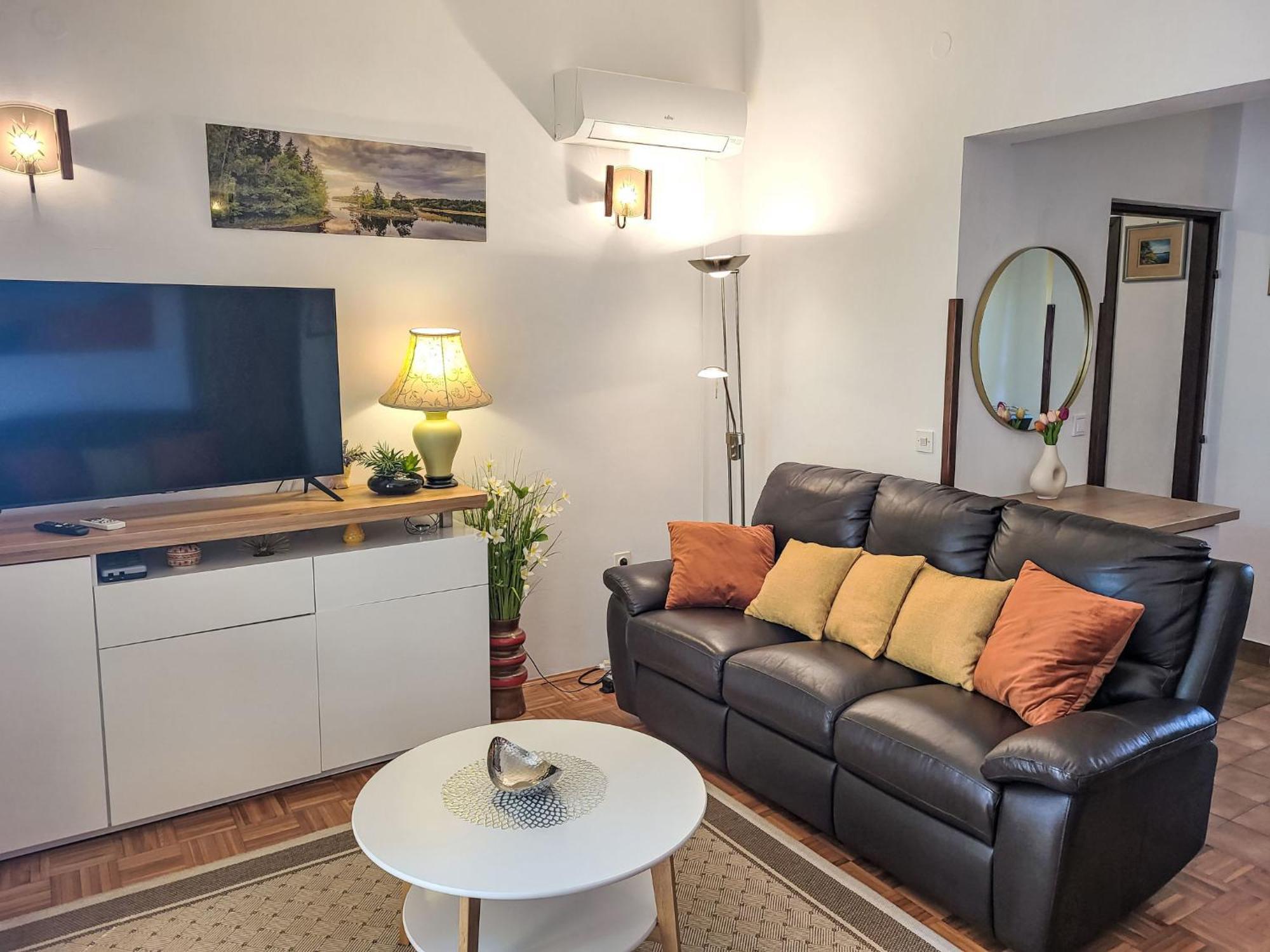 Holiday Home Ive By Interhome เพทรอซาเน ภายนอก รูปภาพ